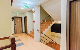 บีทู แอร์พอร์ท บูติค แอนด์ บัดเจท